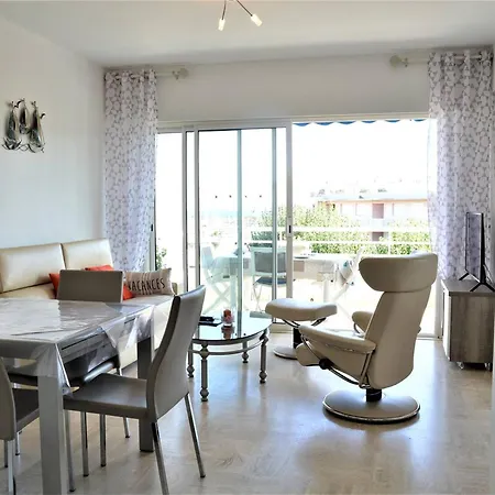 3 Pieces Avec Piscine Et Clim A 1 Min - Fr-1-226b-115 * Cavalaire-sur-Mer